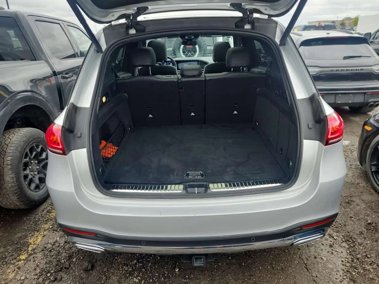Mercedes-Benz GLE 450 AMG ДИСТРОНИК * 360 * BURMESTER * PANO * ПОДГРЕВИ, снимка 13 - Автомобили и джипове - 54611765