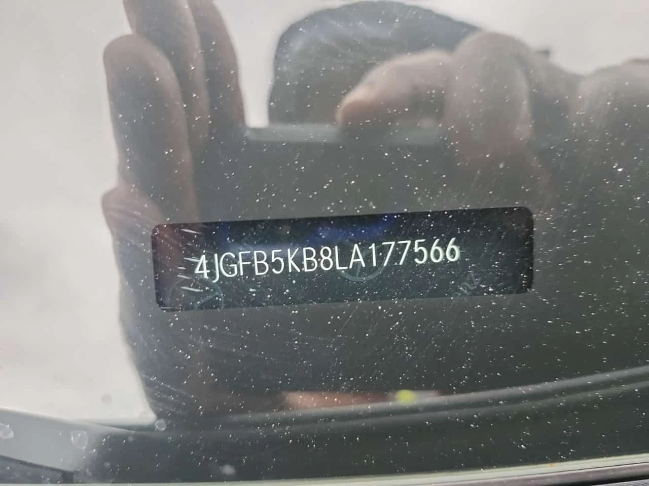Mercedes-Benz GLE 450 AMG ДИСТРОНИК * 360 * BURMESTER * PANO * ПОДГРЕВИ, снимка 16 - Автомобили и джипове - 54611765