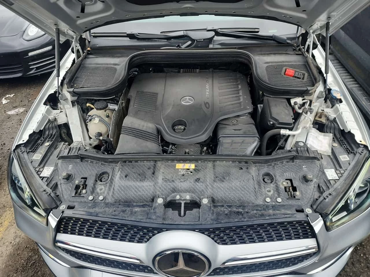 Mercedes-Benz GLE 450 AMG ДИСТРОНИК * 360 * BURMESTER * PANO * ПОДГРЕВИ, снимка 17 - Автомобили и джипове - 54611765