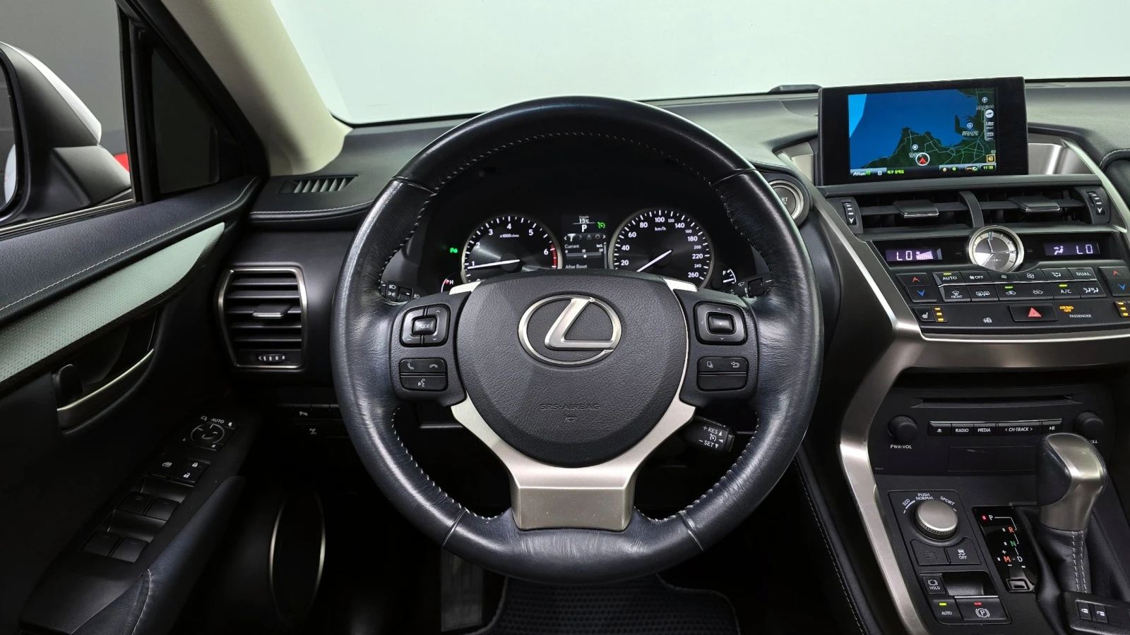 Lexus NX 200t * SUPREME* 2.0L* , снимка 13 - Автомобили и джипове - 54846198