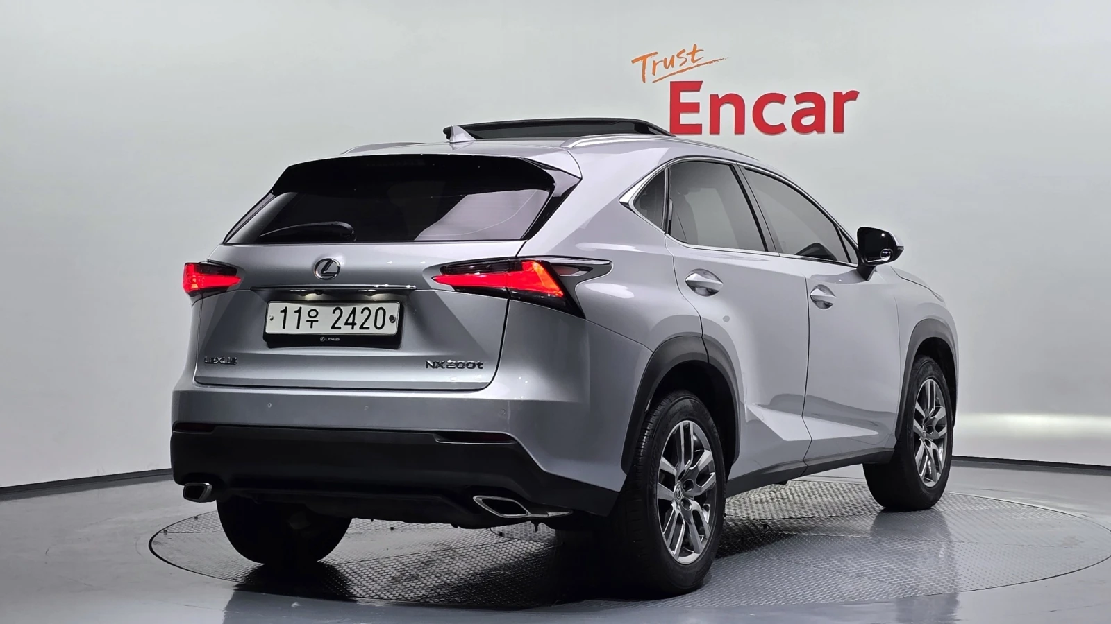 Lexus NX 200t * SUPREME* 2.0L* , снимка 2 - Автомобили и джипове - 54846198