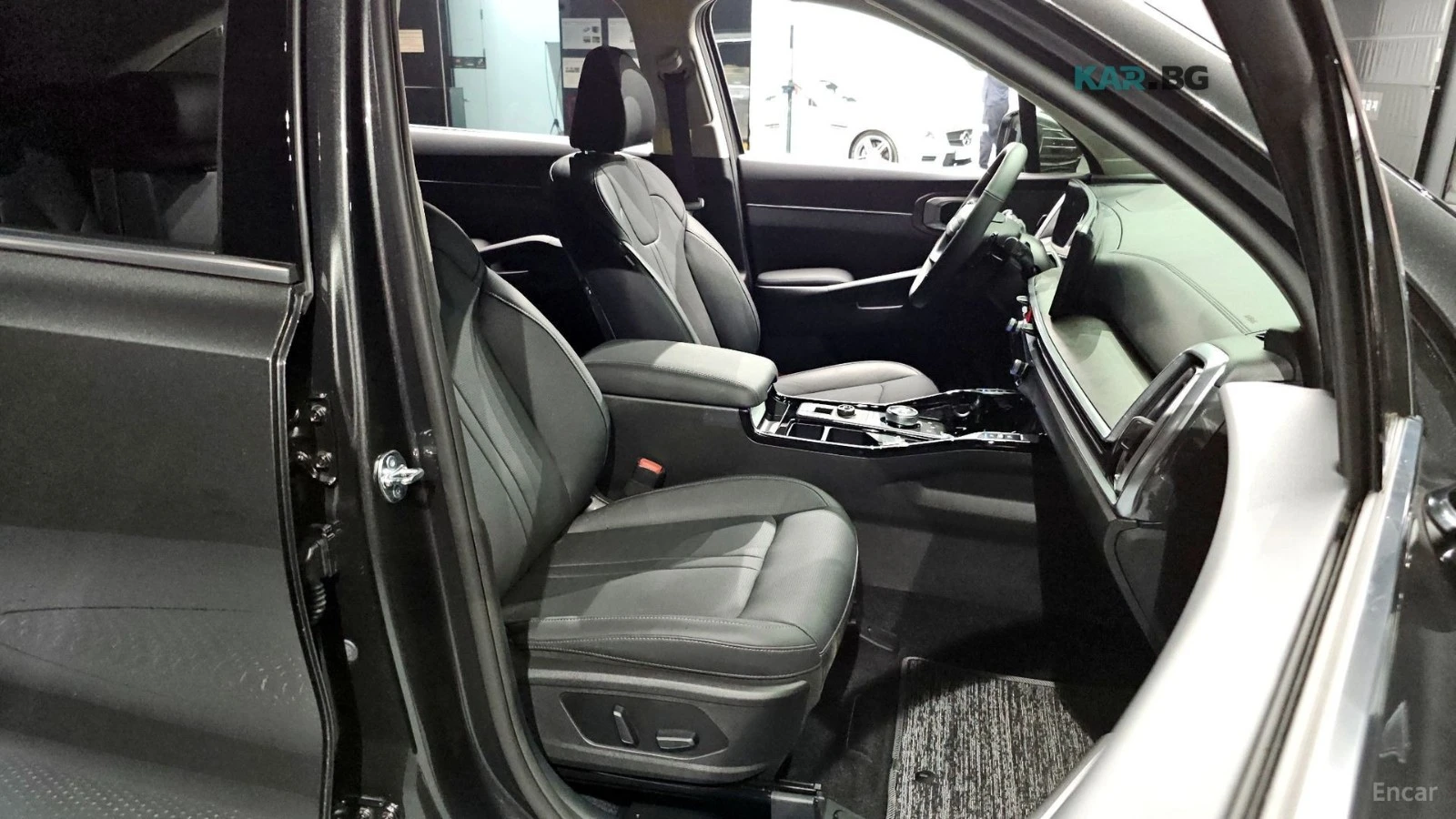 Kia Sorento 4TH GENERATION 2.2 DIESEL/HUD/DISTRONIC, снимка 15 - Автомобили и джипове - 54870600