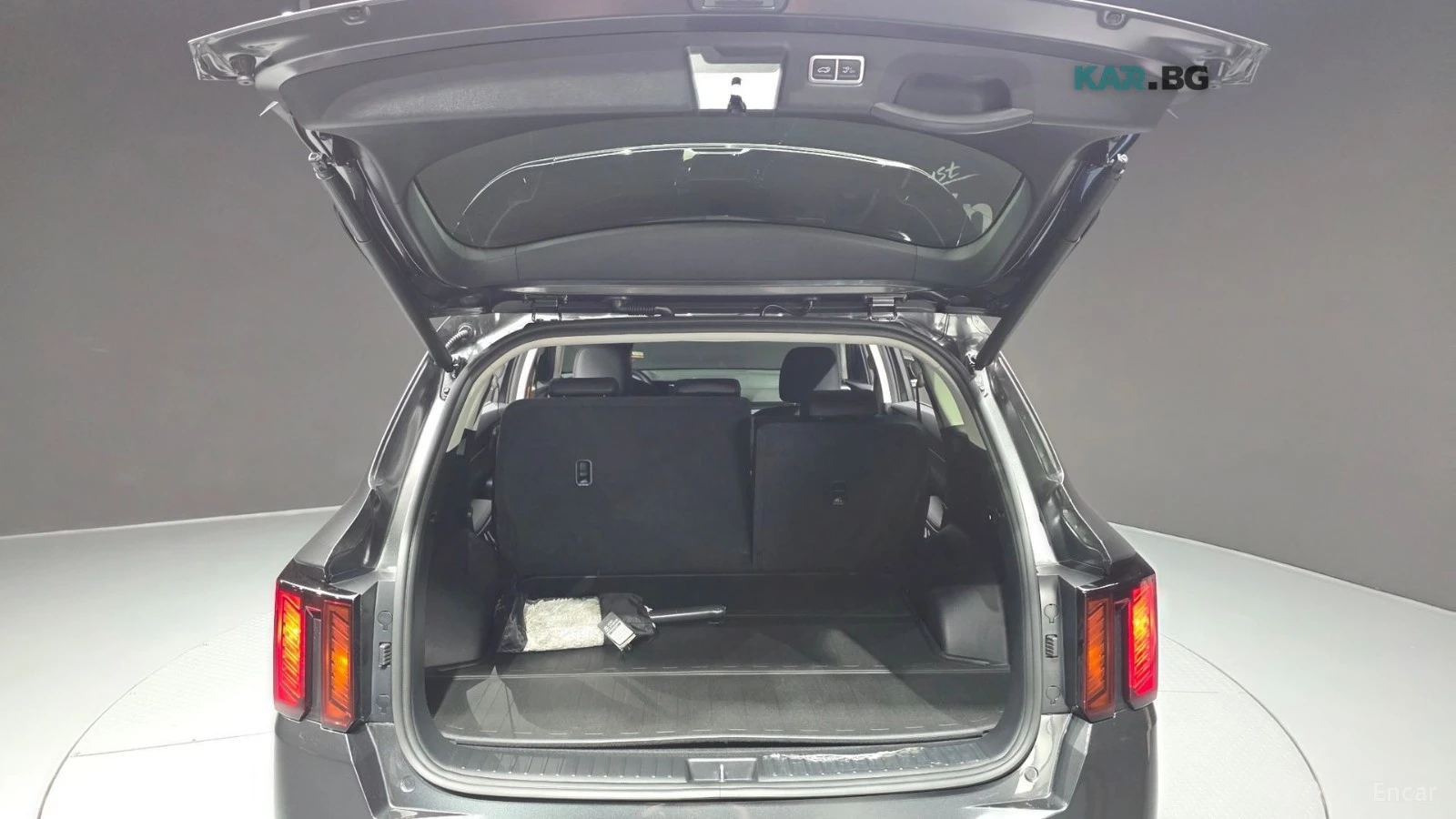Kia Sorento 4TH GENERATION 2.2 DIESEL/HUD/DISTRONIC, снимка 17 - Автомобили и джипове - 54870600