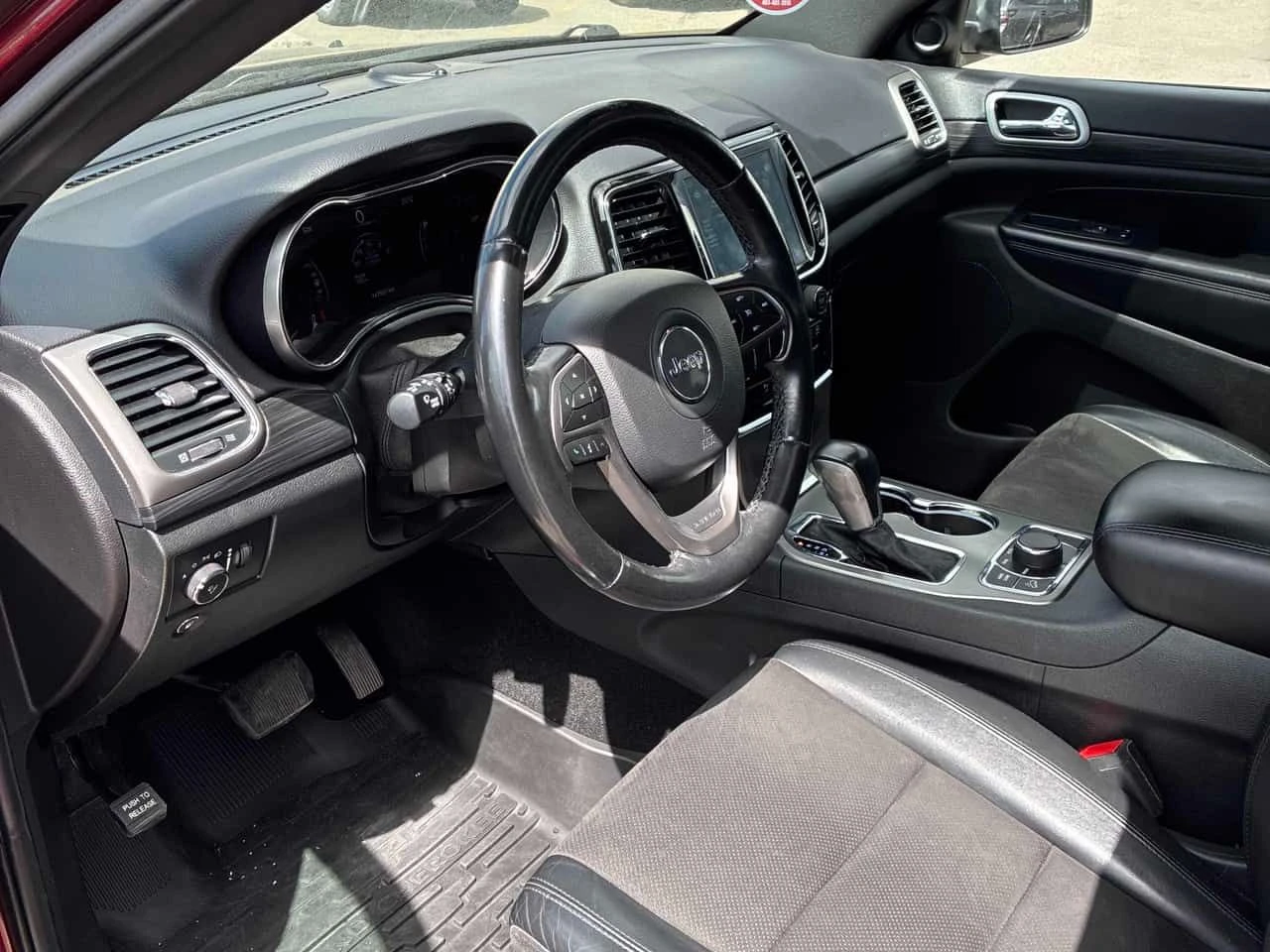 Jeep Grand cherokee DISTRONIC| PANO| ПОДГРЕВИ| , снимка 5 - Автомобили и джипове - 54940552