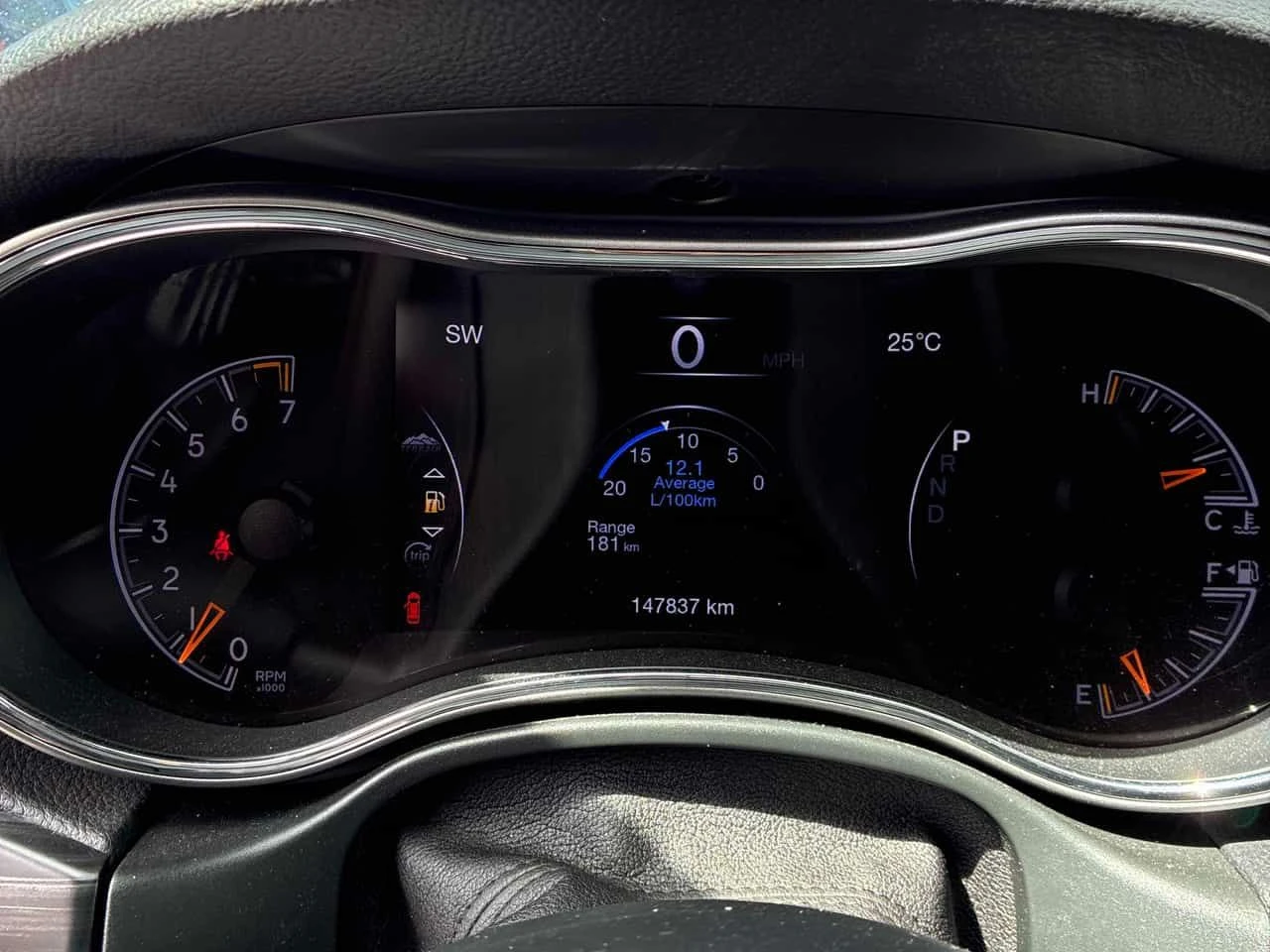 Jeep Grand cherokee DISTRONIC| PANO| ПОДГРЕВИ| , снимка 8 - Автомобили и джипове - 54940552