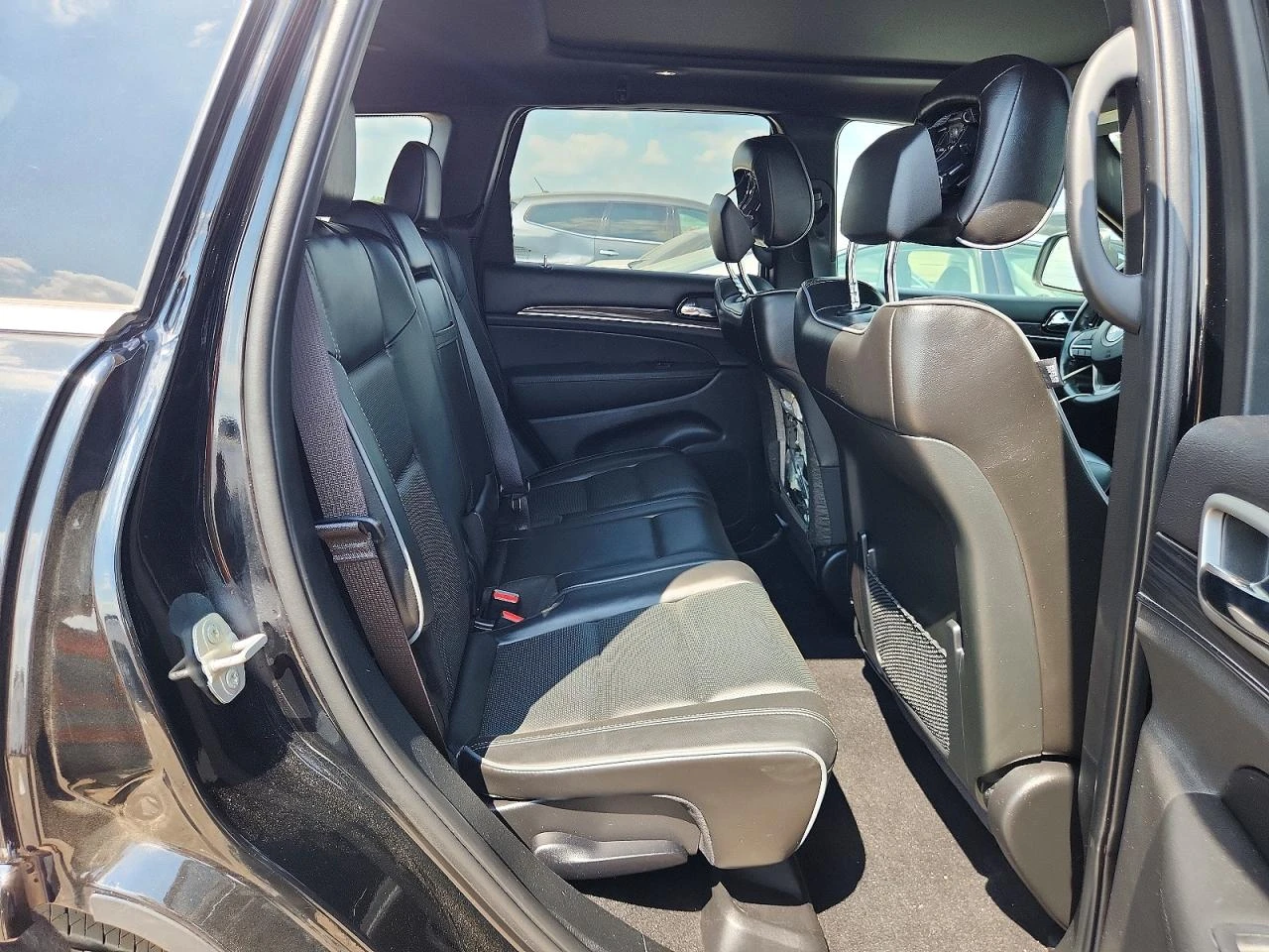 Jeep Grand cherokee 5.7l Overland, снимка 10 - Автомобили и джипове - 55566977