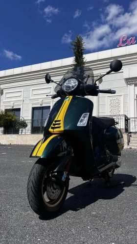 Vespa GTS 300 Sexties