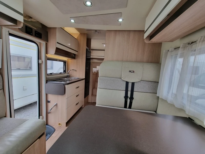 Кемпер Giottiline Siena 385 !!! С отстъпка 5555EUR!!!, снимка 8 - Каравани и кемпери - 47218838