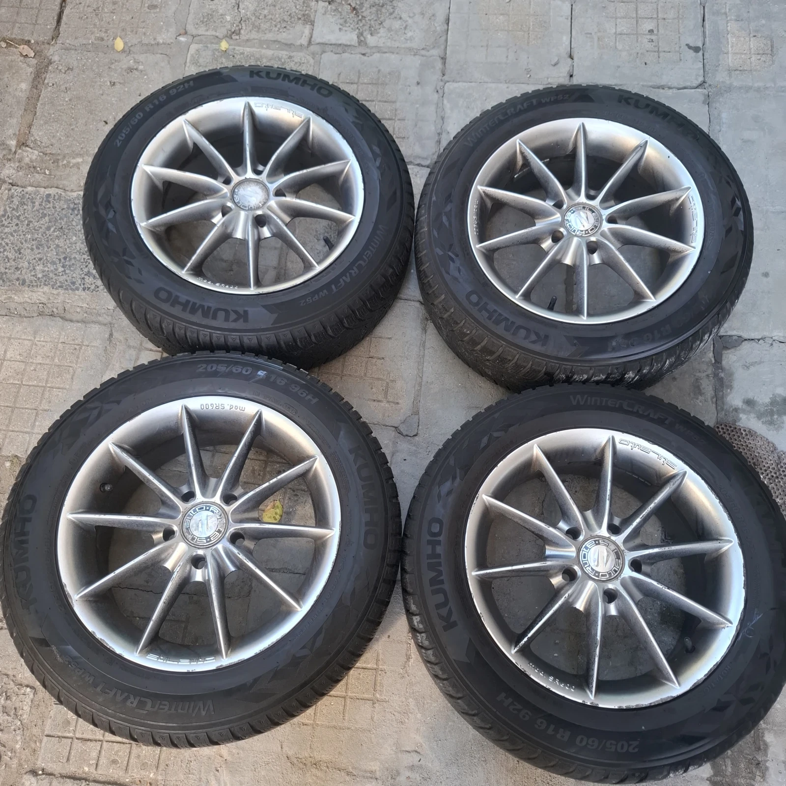 ���� � ������ 205/60R16 �� Toyota Avensis | Mobile.bg � ����������� 16