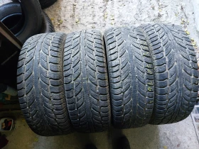 Гуми Зимни 255/70R16, снимка 1 - Гуми и джанти - 48637504