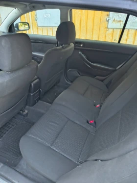 Toyota Avensis 1, 8Газ Бензин, снимка 7