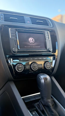 VW Jetta - 14000 € / 27381.62 лв. - 13083592 11