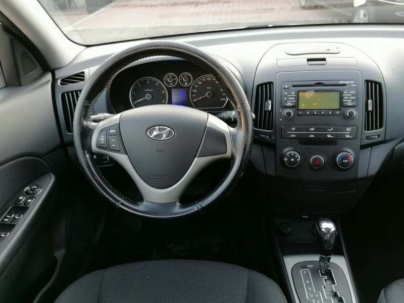 Hyundai I30 1.6 CRDI CW* * АВТОМАТИК* , снимка 12 - Автомобили и джипове - 43391983