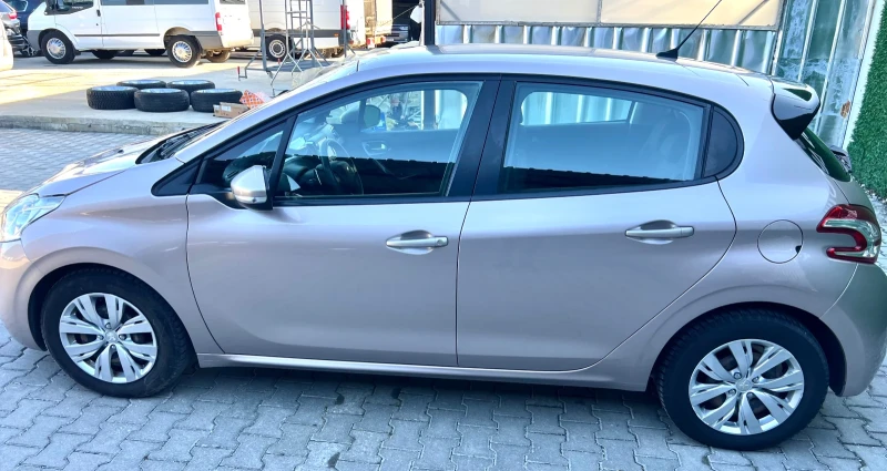 Peugeot 208 1, 4HDI, снимка 4 - Автомобили и джипове - 48380023