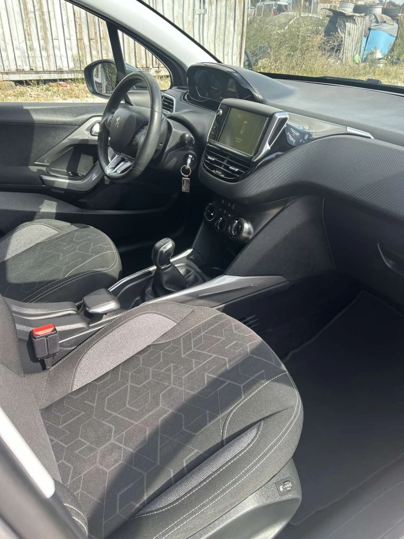 Peugeot 2008, снимка 7 - Автомобили и джипове - 52186979