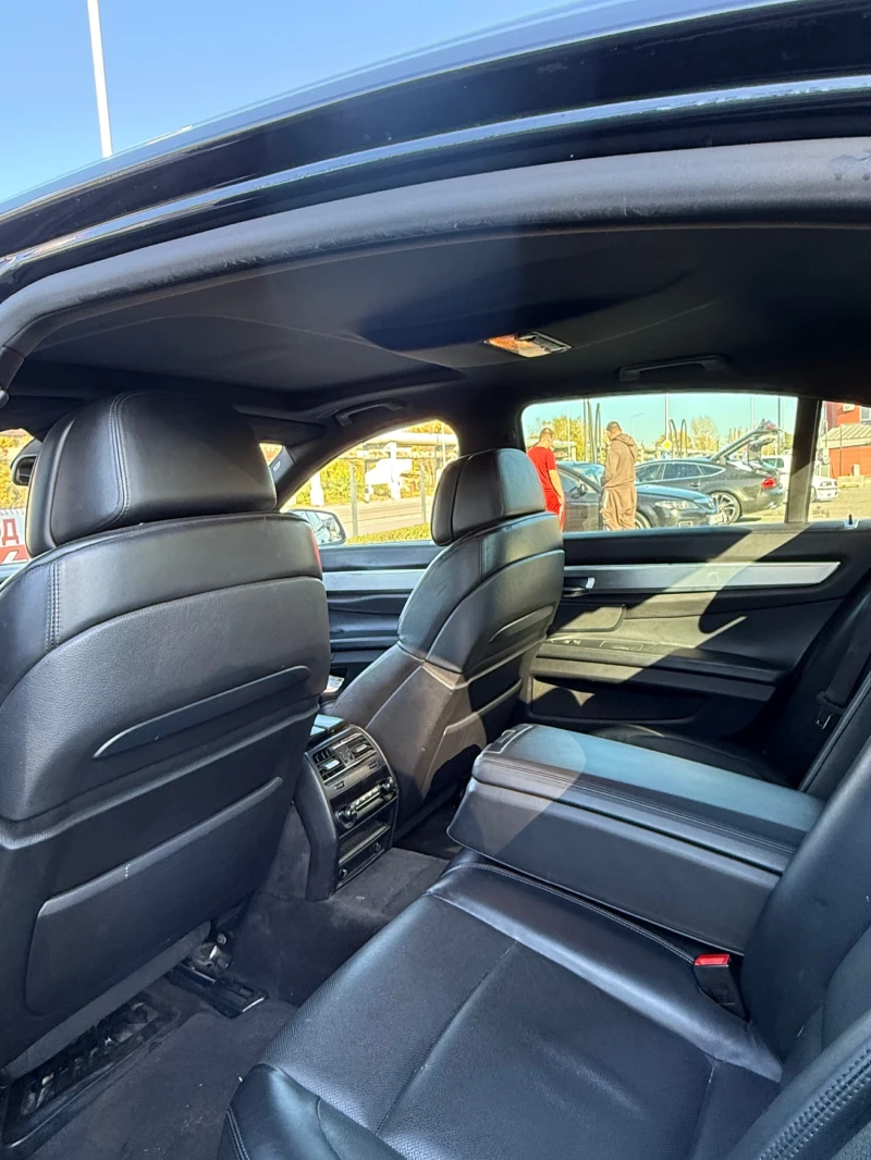 BMW 740 M-PACK, снимка 10 - Автомобили и джипове - 52263682