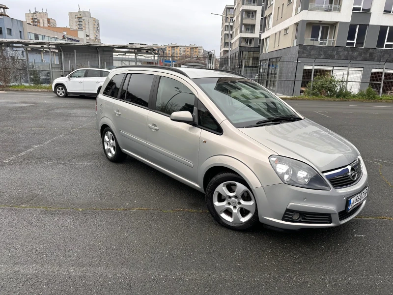 Opel Zafira, снимка 3 - Автомобили и джипове - 52867338