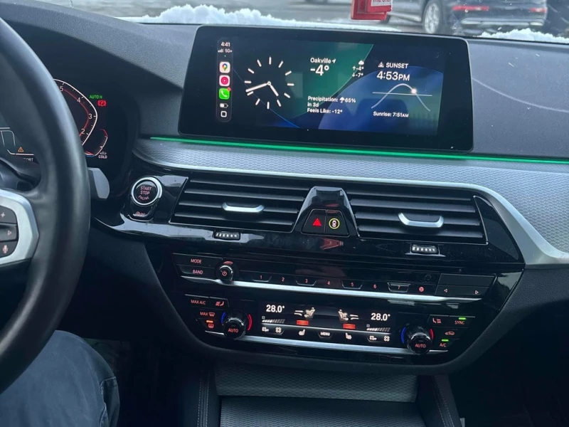 BMW 530 * 530i xDrive * CARFAX * БЕЗ ПЪРВОНАЧАЛНА ВНОСКА, снимка 9 - Автомобили и джипове - 53019096