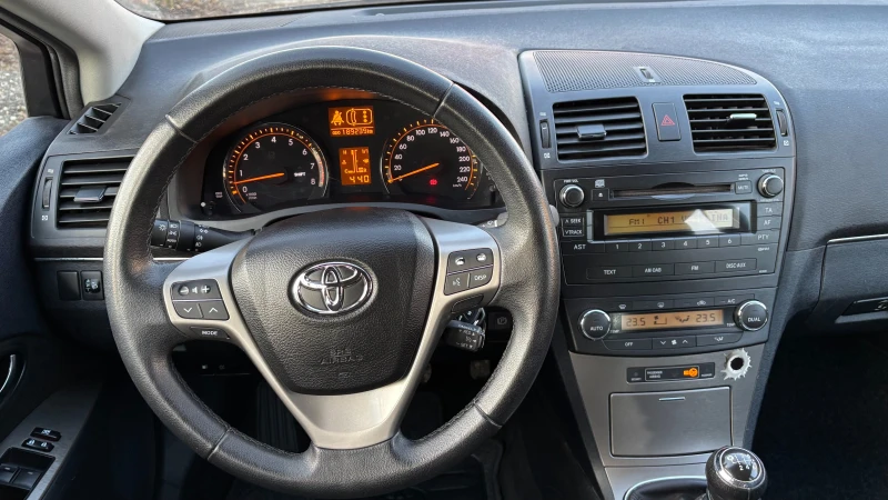 Toyota Avensis 1.8 VVTI, снимка 10 - Автомобили и джипове - 53114030