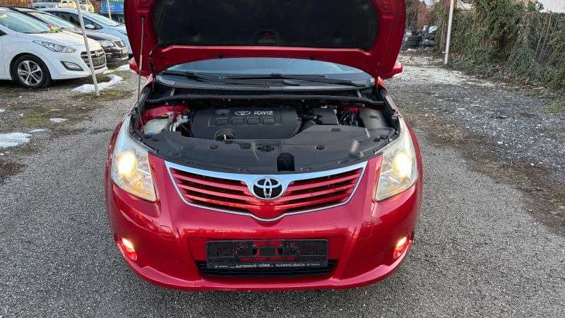 Toyota Avensis 1.8 VVTI, снимка 17 - Автомобили и джипове - 53114030