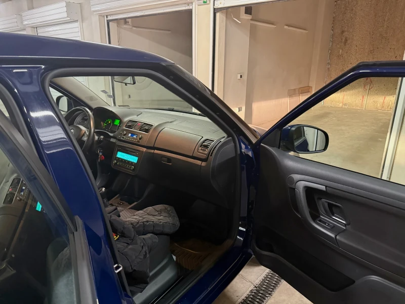 Skoda Fabia 1.6 TDI 1-ви собственик, снимка 9 - Автомобили и джипове - 53183448