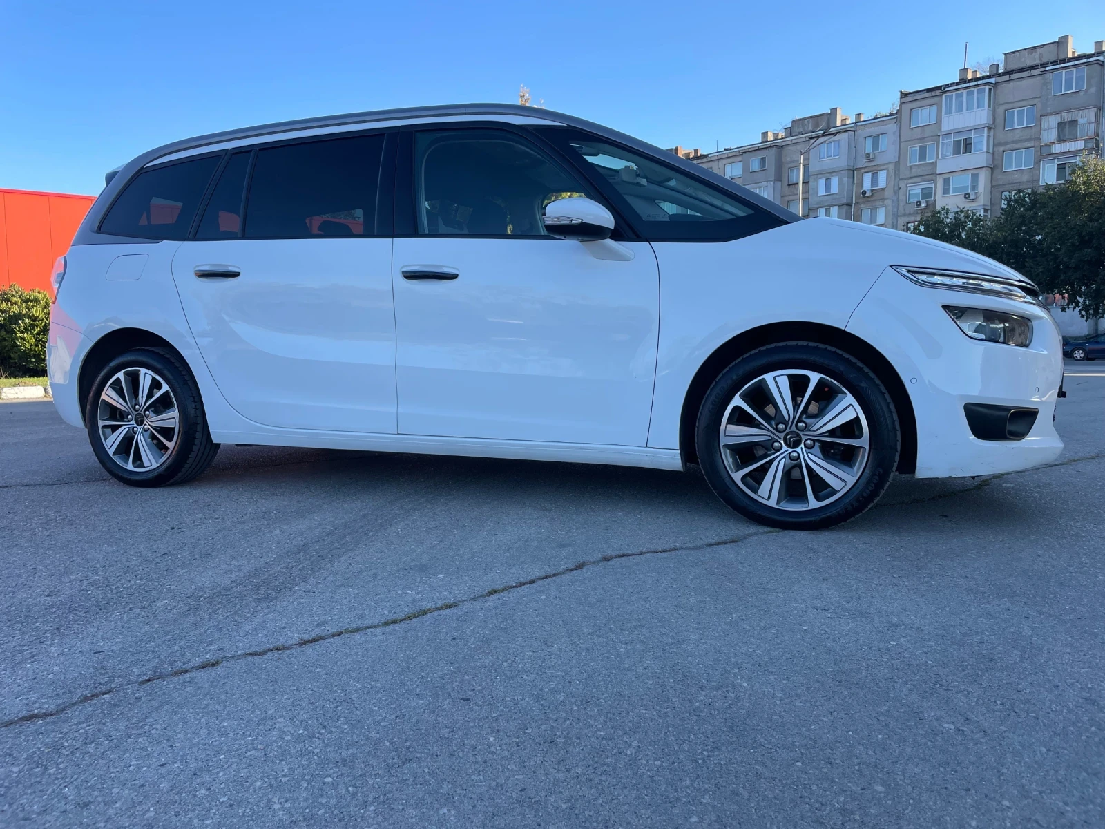 Citroen Grand C4 Picasso 1.6HDI 120 кс 7 Местен - изображение 4