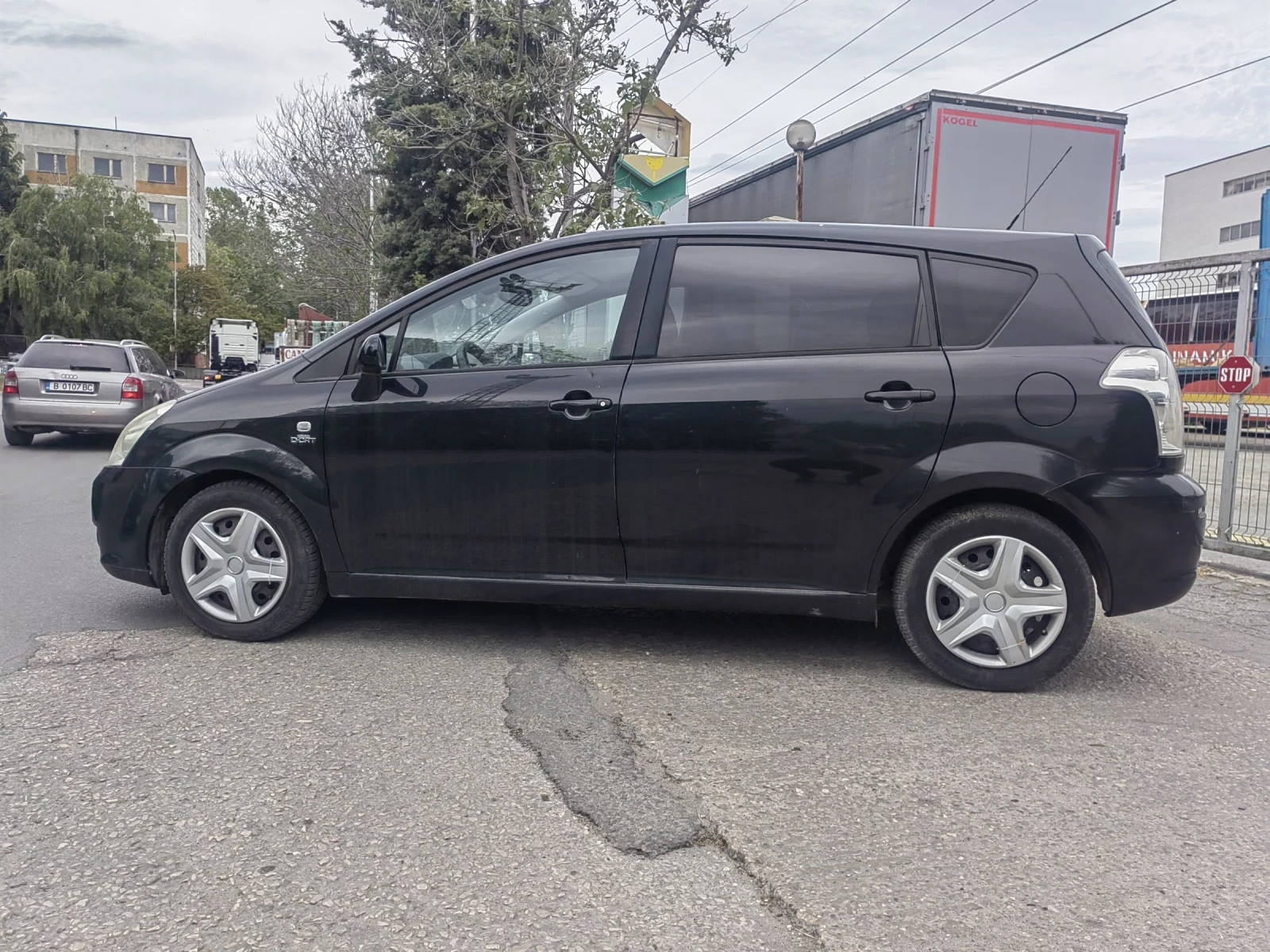 Toyota Corolla verso 2.2D4 - изображение 5