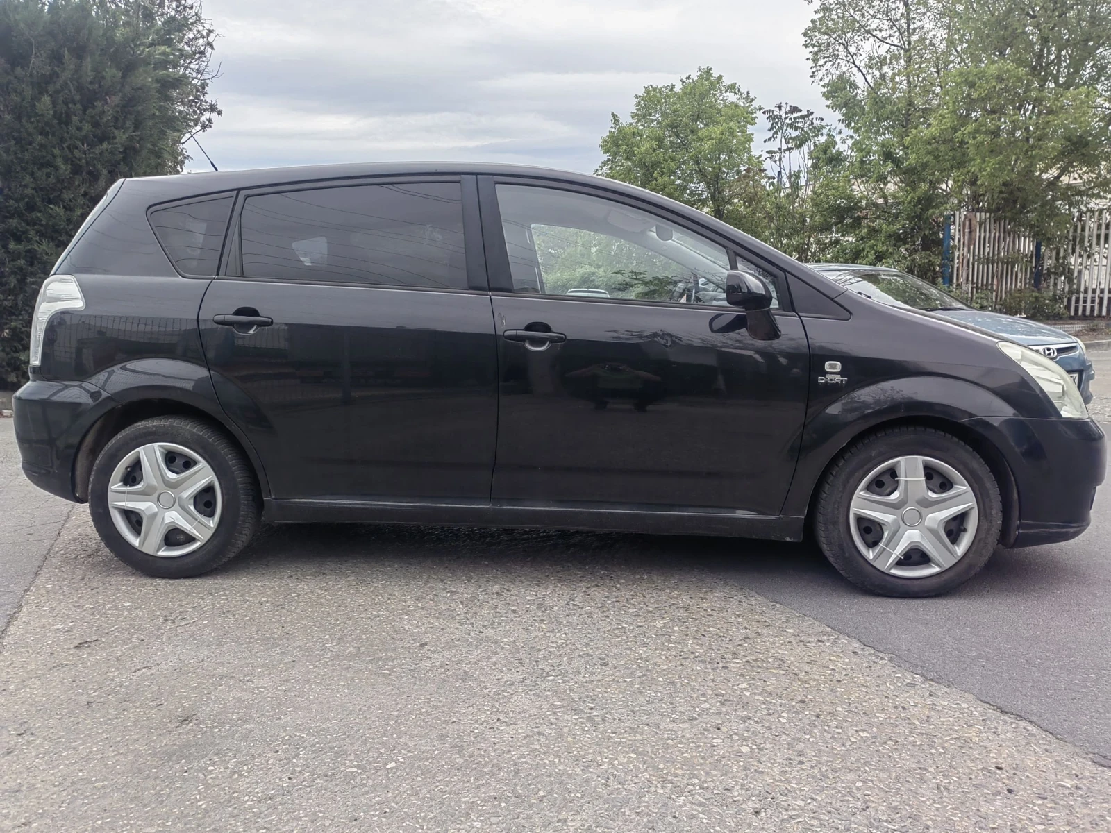 Toyota Corolla verso 2.2D4 - изображение 3