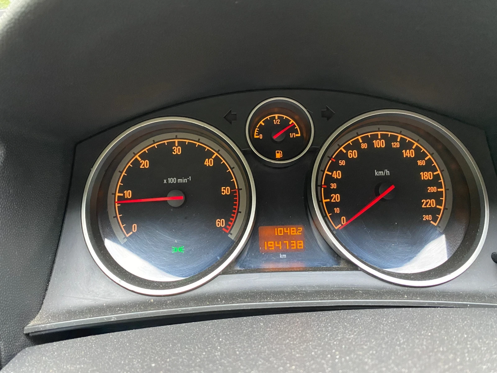 Opel Astra H GTC - изображение 5