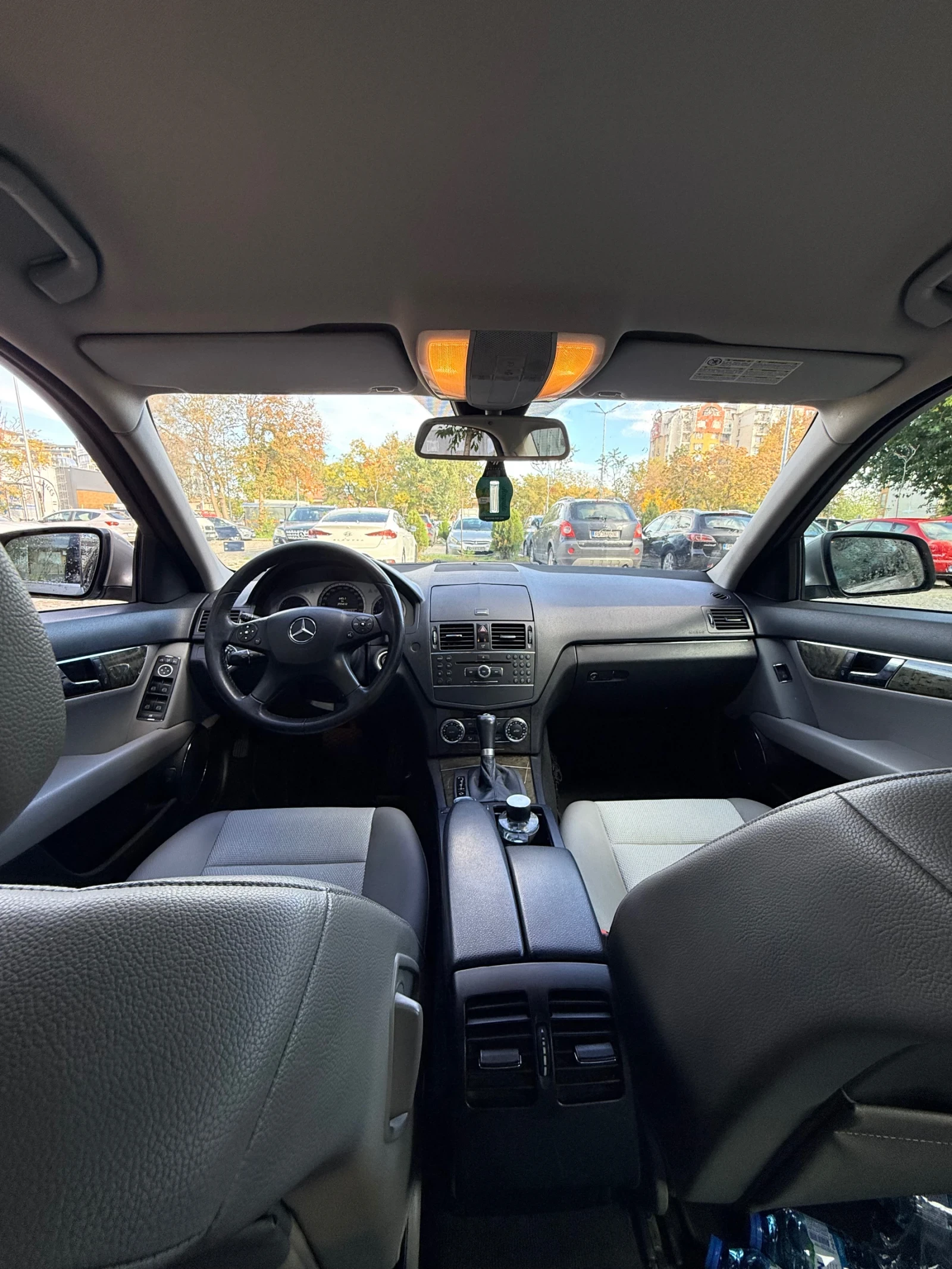 Mercedes-Benz C 320  - изображение 6