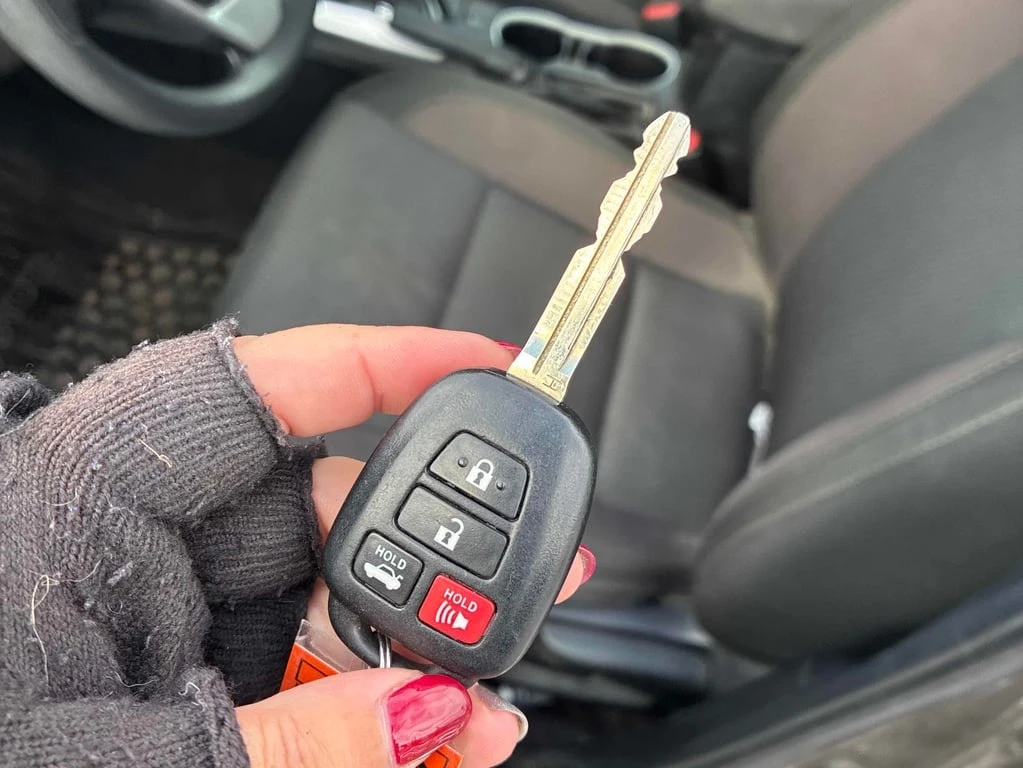 Toyota Corolla * 4dr Sdn * CARFAX *    | Mobile.bg   11