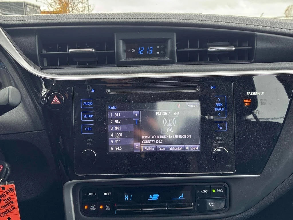 Toyota Corolla * 4dr Sdn * CARFAX *    | Mobile.bg   9