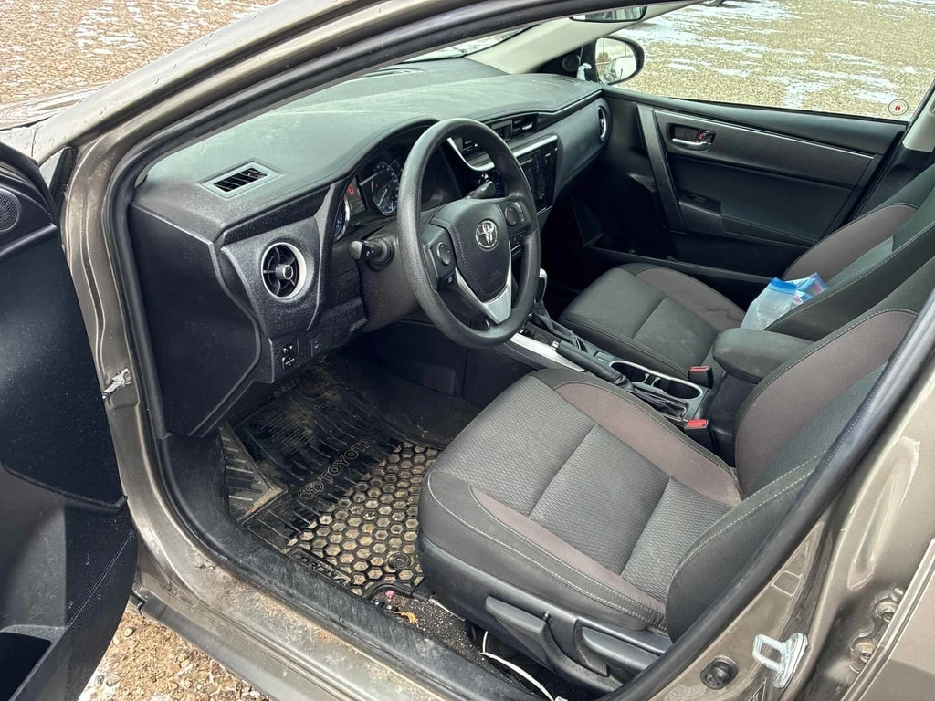 Toyota Corolla * 4dr Sdn * CARFAX *    | Mobile.bg   5