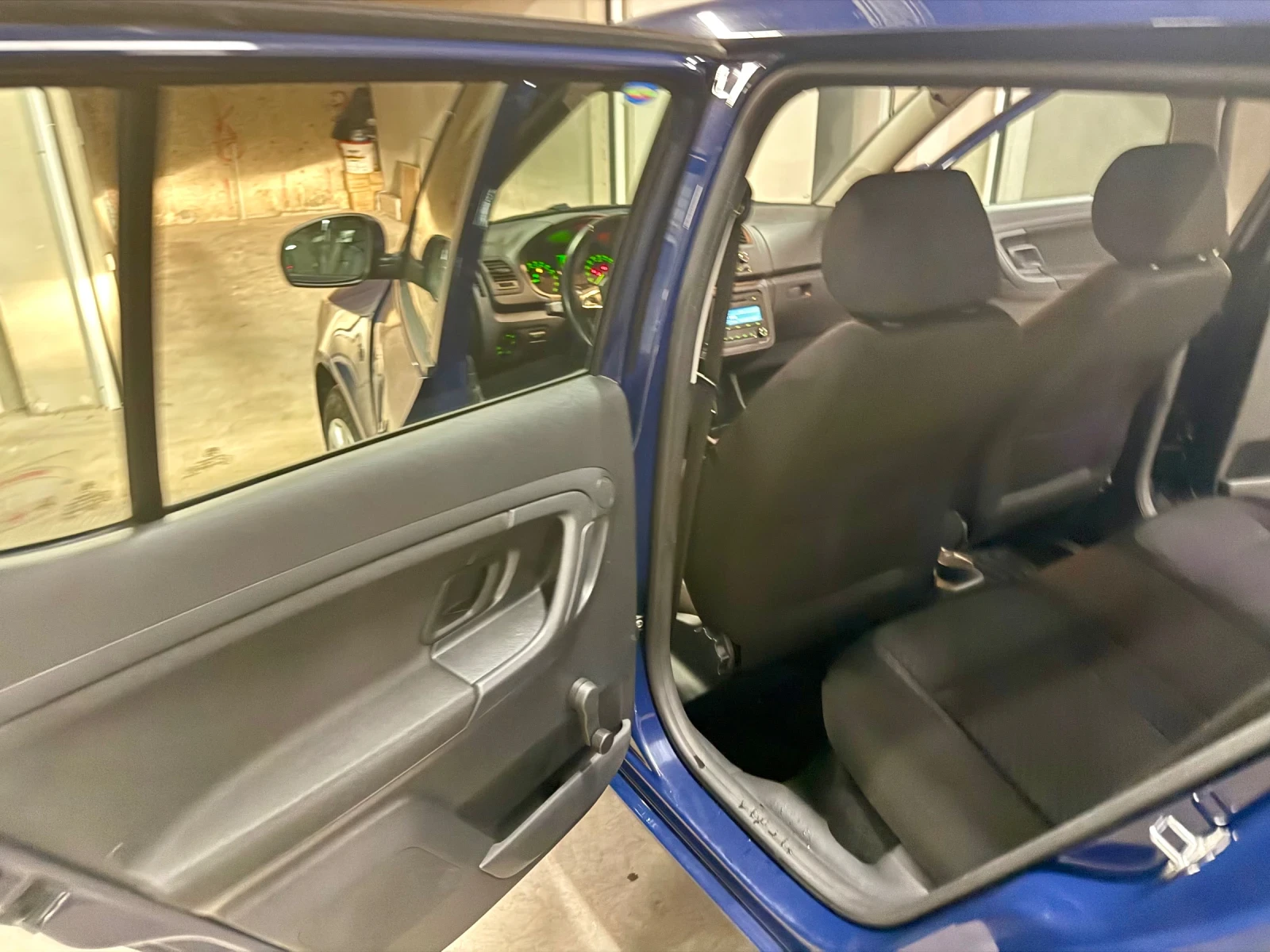 Skoda Fabia 1.6 TDI 1-ви собственик - изображение 10