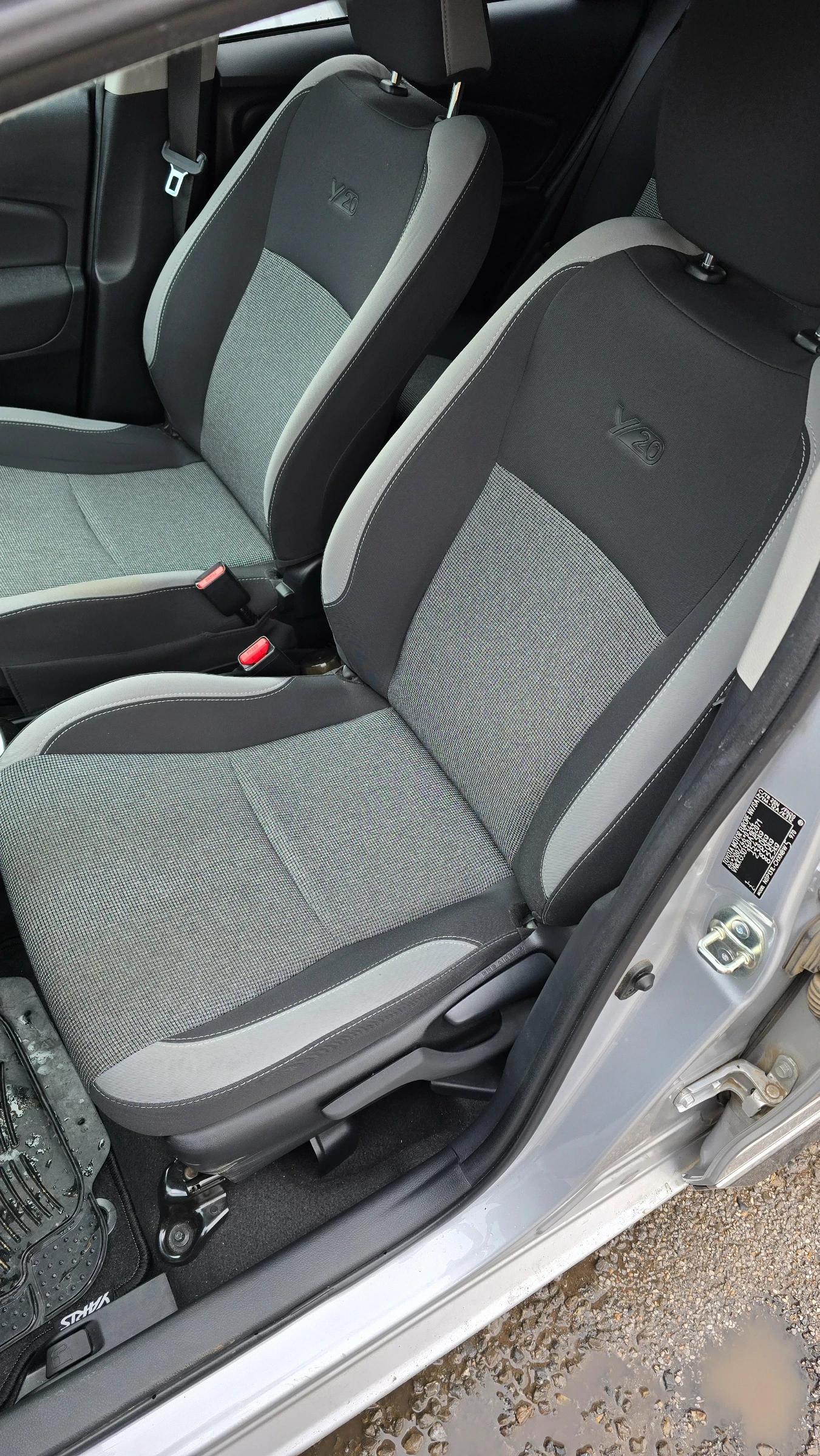 Toyota Yaris 1.5 Bi-tone | Mobile.bg � ����������� 6