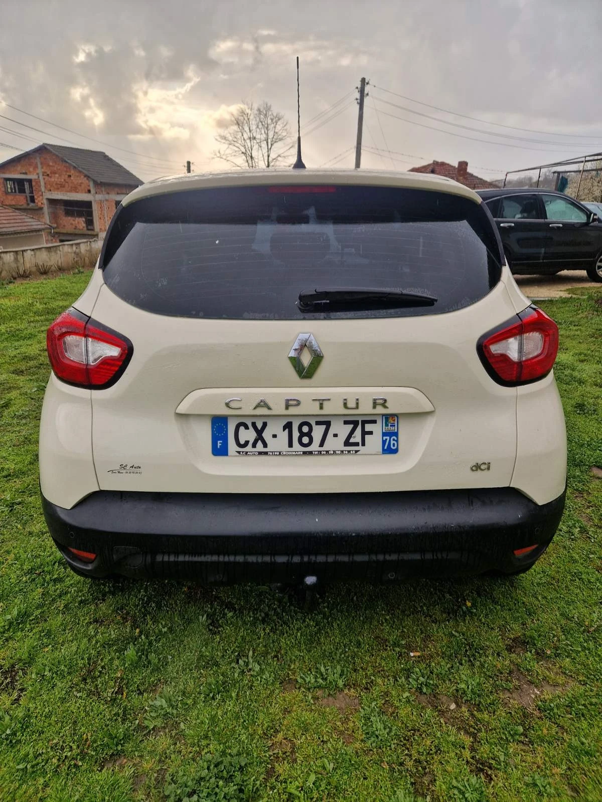 Renault Captur 1.5 DCI, снимка 5 - Автомобили и джипове - 54083348