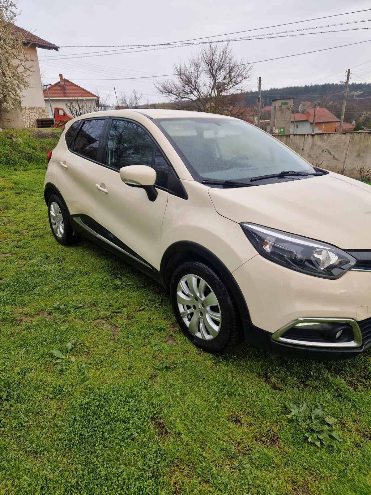 Renault Captur 1.5 DCI, снимка 7 - Автомобили и джипове - 54083348