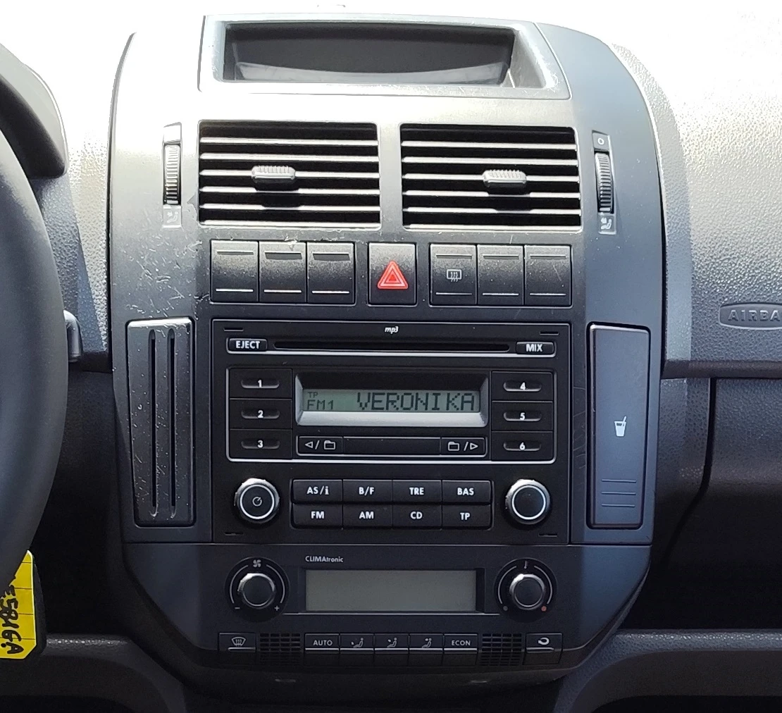 VW Polo 1.4i* АВТОМАТИК* КLIMA* , снимка 8 - Автомобили и джипове - 54226914