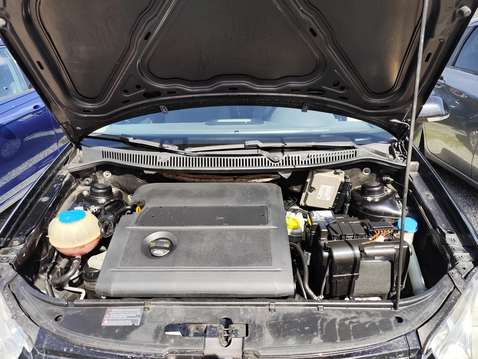 VW Polo 1.4i* АВТОМАТИК* КLIMA* , снимка 15 - Автомобили и джипове - 54226914