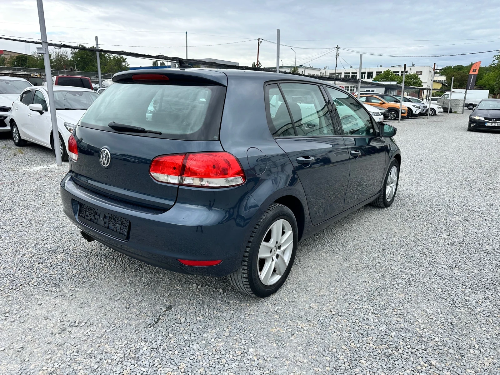VW Golf 2.0 TDI, снимка 8 - Автомобили и джипове - 54633506