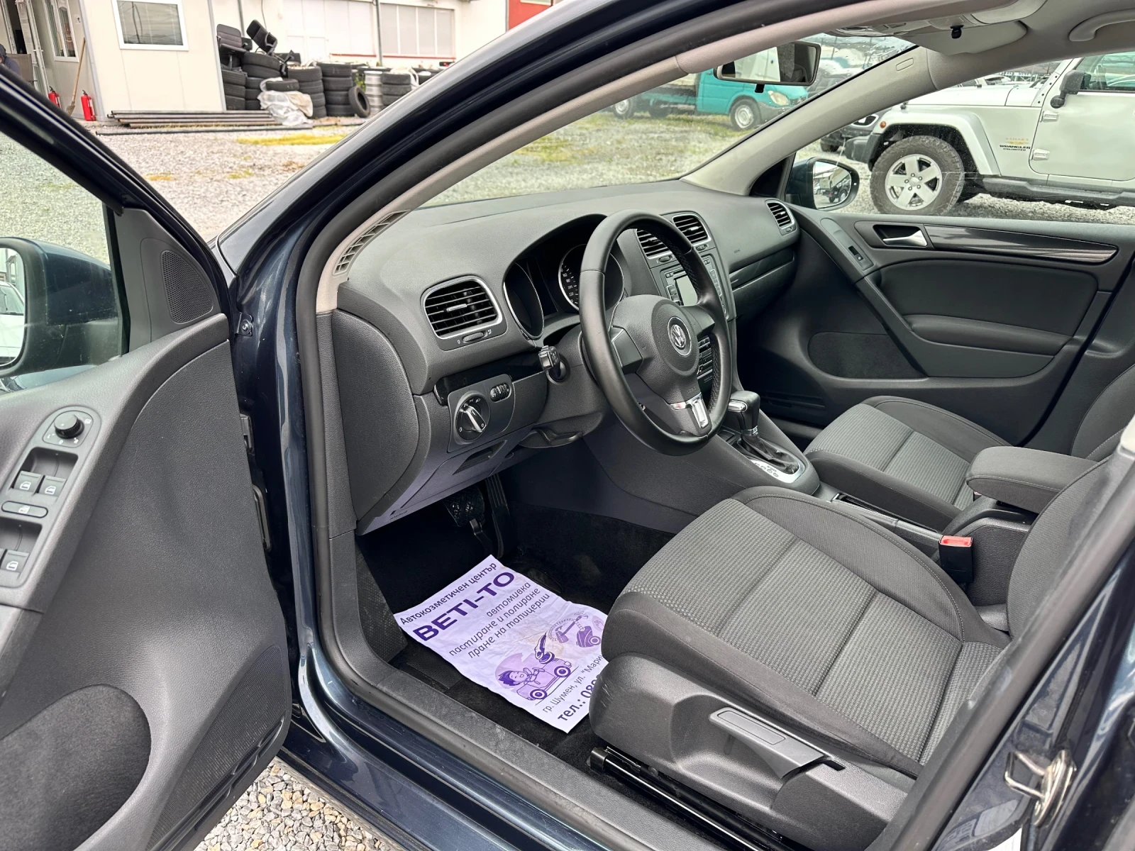 VW Golf 2.0 TDI, снимка 9 - Автомобили и джипове - 54633506