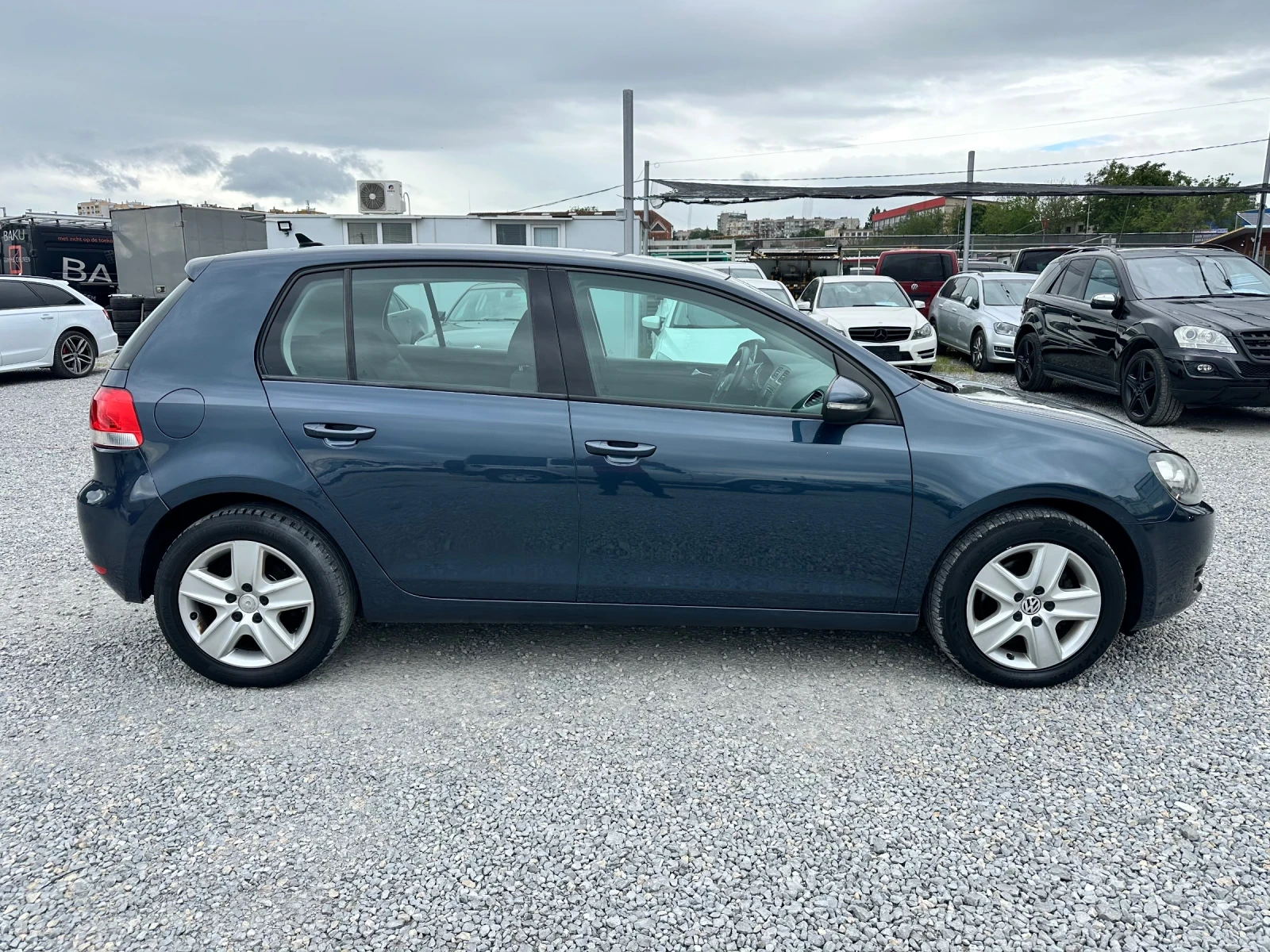 VW Golf 2.0 TDI, снимка 4 - Автомобили и джипове - 54633506