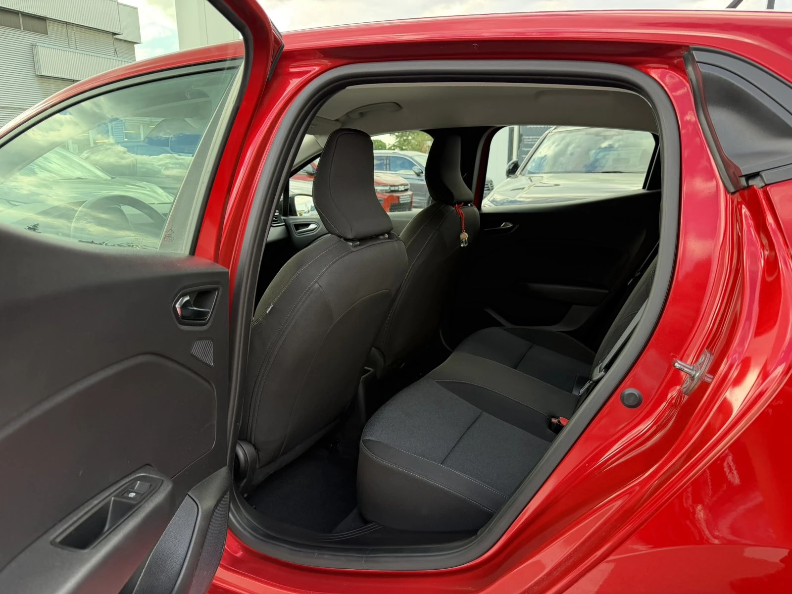 Renault Clio 1.0TCe 92k.c. | Mobile.bg � ����������� 13
