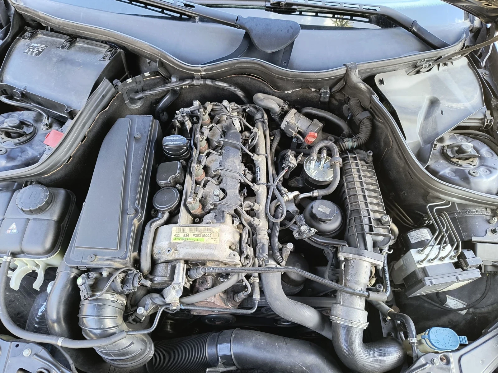 Mercedes-Benz 220 Комби, снимка 2 - Автомобили и джипове - 54785780