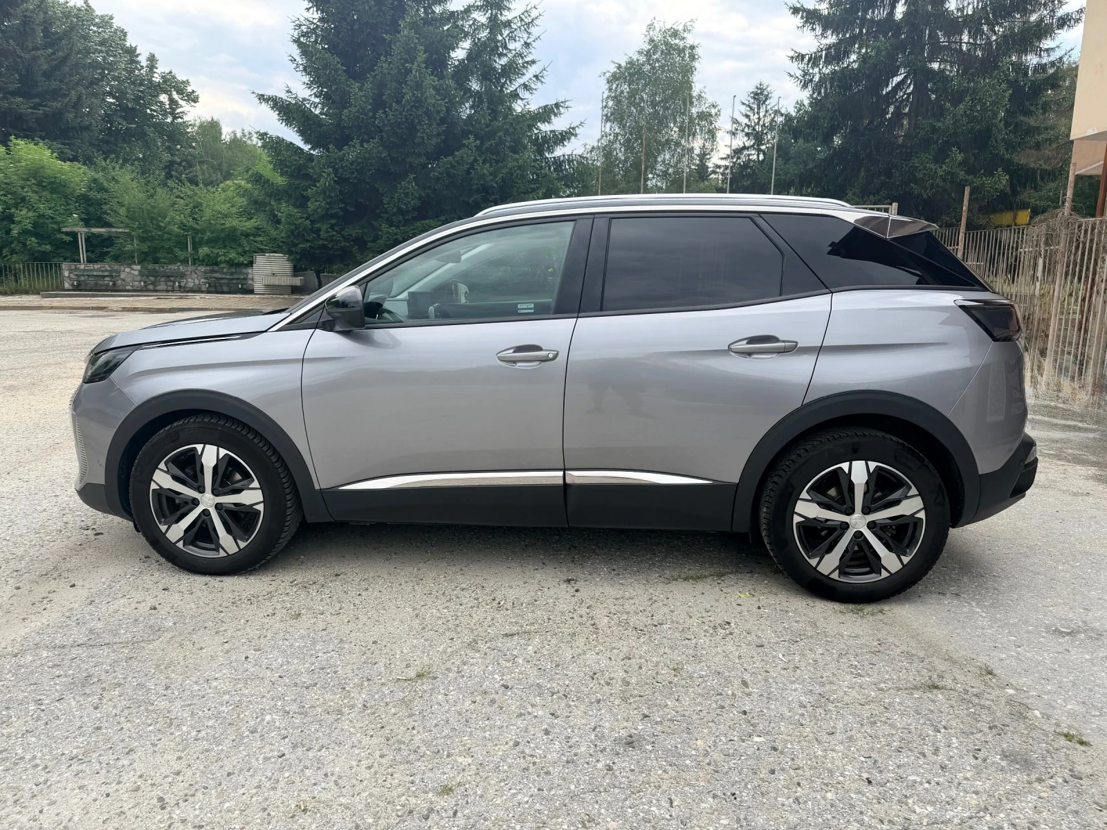Peugeot 3008 1.5D/360 Камера/Distronic/ЛИЗИНГ, снимка 5 - Автомобили и джипове - 55133140