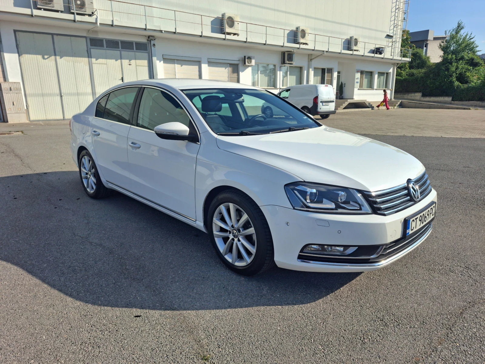 VW Passat 2.0 TDI, снимка 2 - Автомобили и джипове - 55168799
