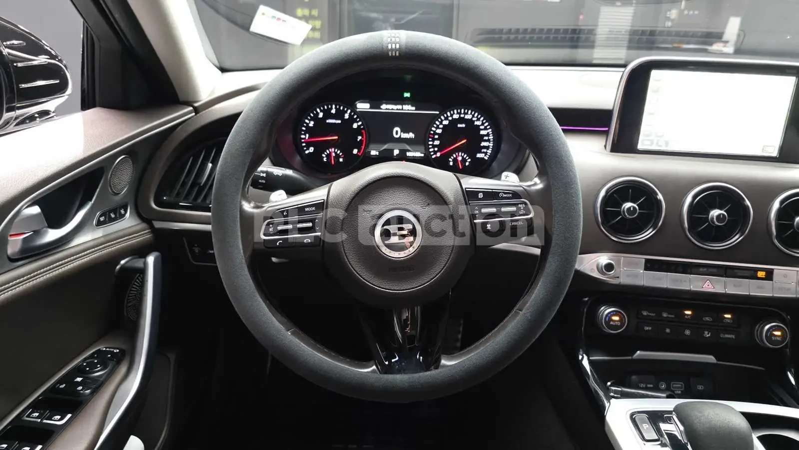Kia Stinger 2.9 TURBO DREAM EDITION/HEAD UP/360CAM, снимка 12 - Автомобили и джипове - 55236872