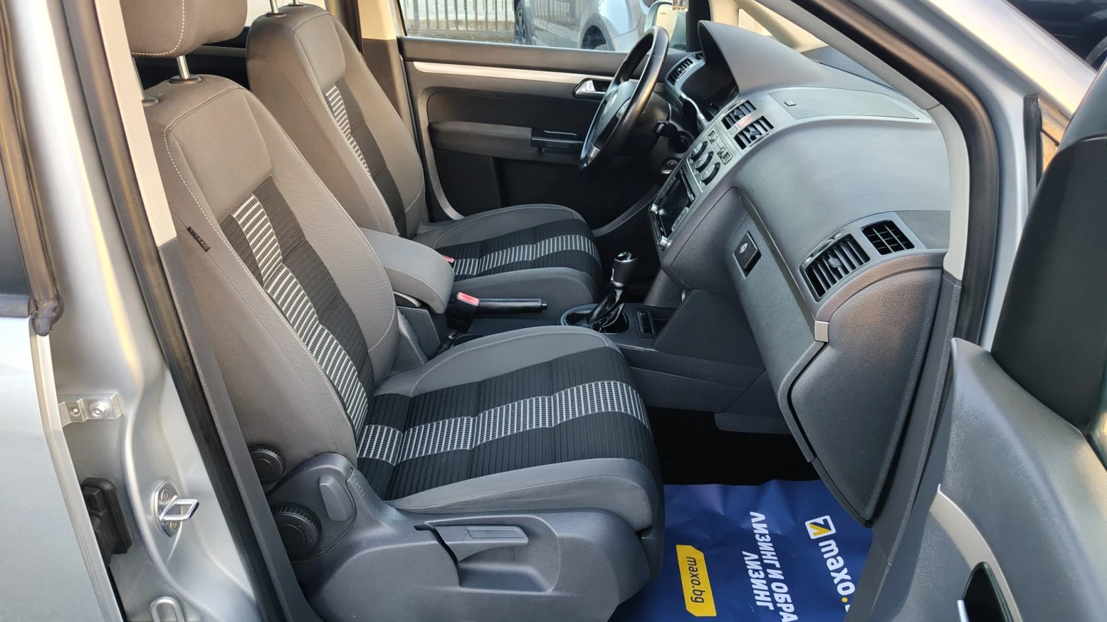 VW Touran 2.0TDI , снимка 10 - Автомобили и джипове - 55430065