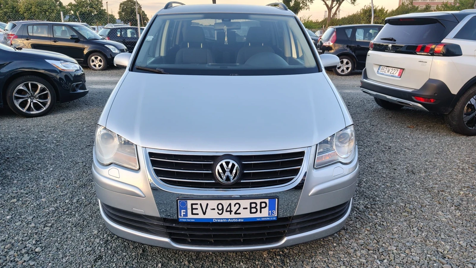 VW Touran 2.0TDI , снимка 3 - Автомобили и джипове - 55430065