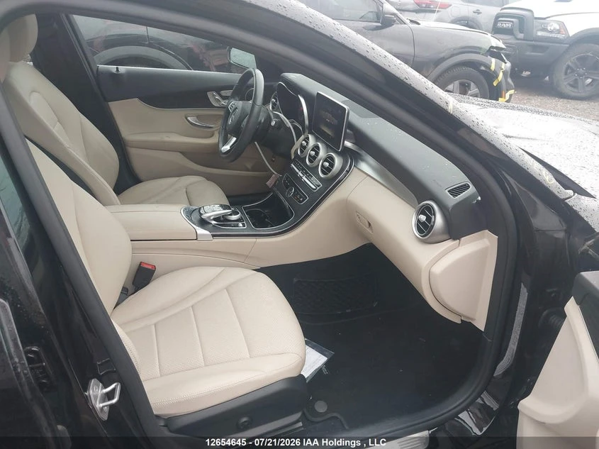Mercedes-Benz C 300 AMG* 4MATIC* 30K KM, снимка 6 - Автомобили и джипове - 55528600